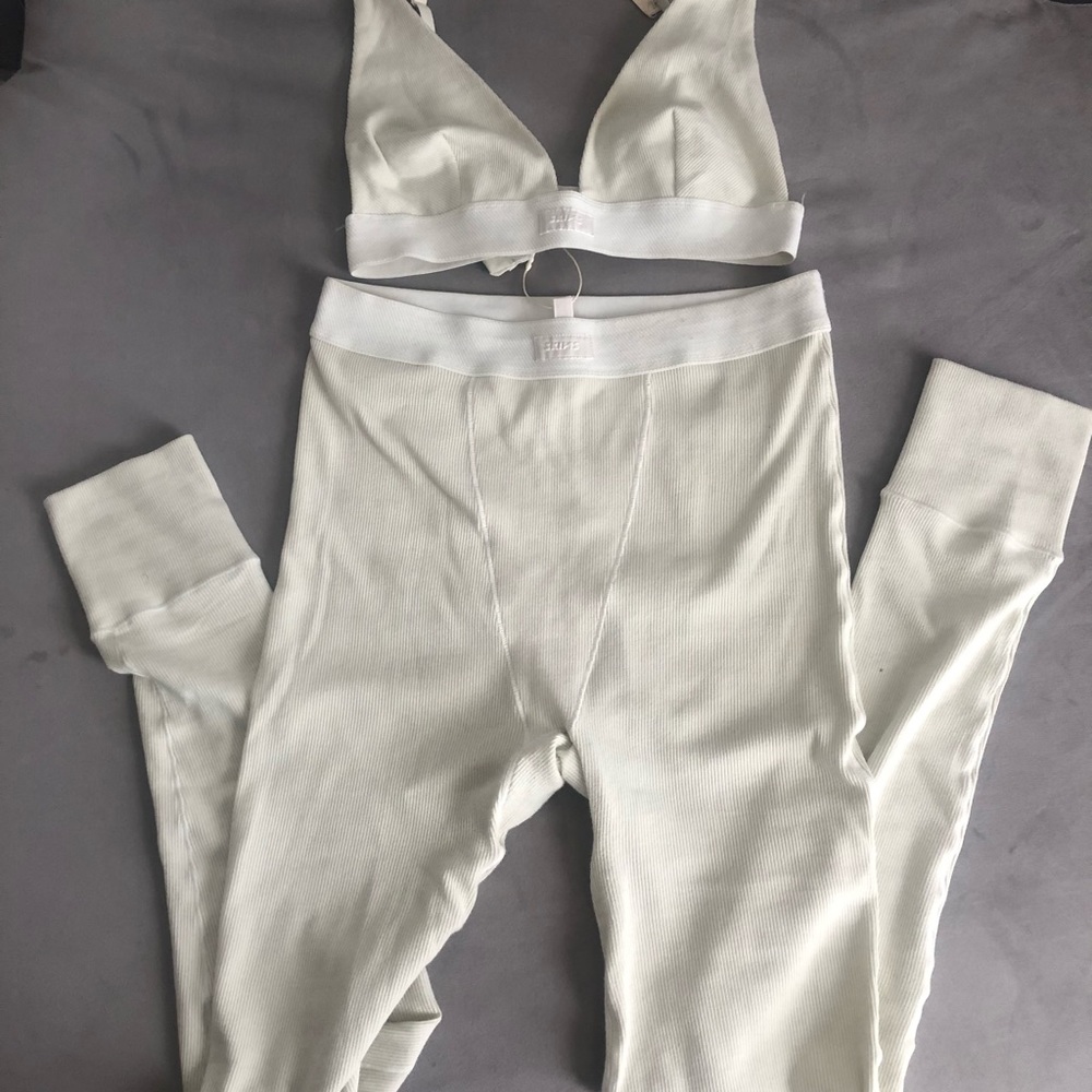 NWT- SKIMS Cotton Collection Set (M)